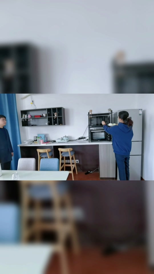 請問微波爐放鐵碗可以不?