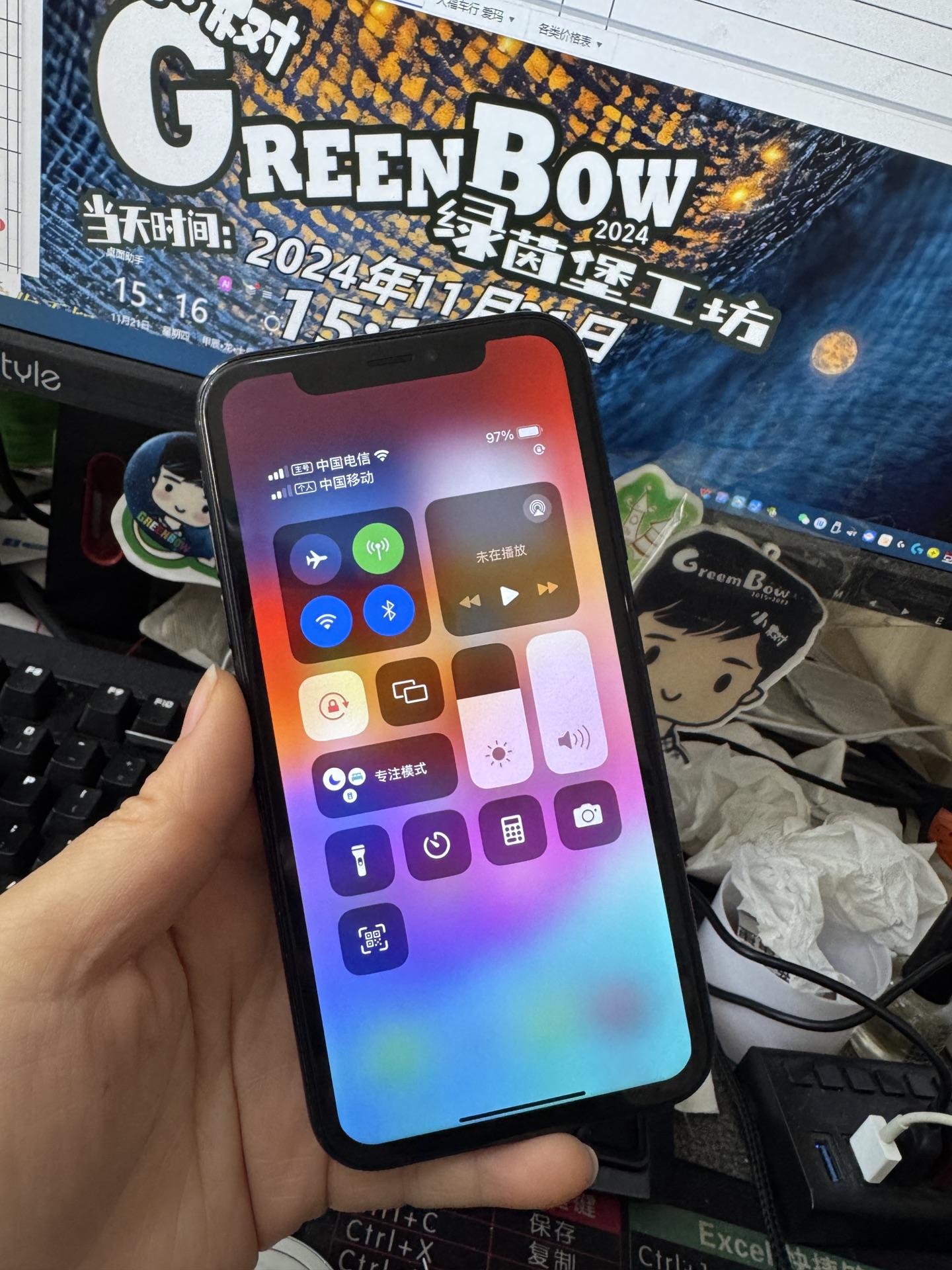 做工精細(xì)的蘋(píng)果皮Tphone_手機(jī)_手機(jī)iOS頻道