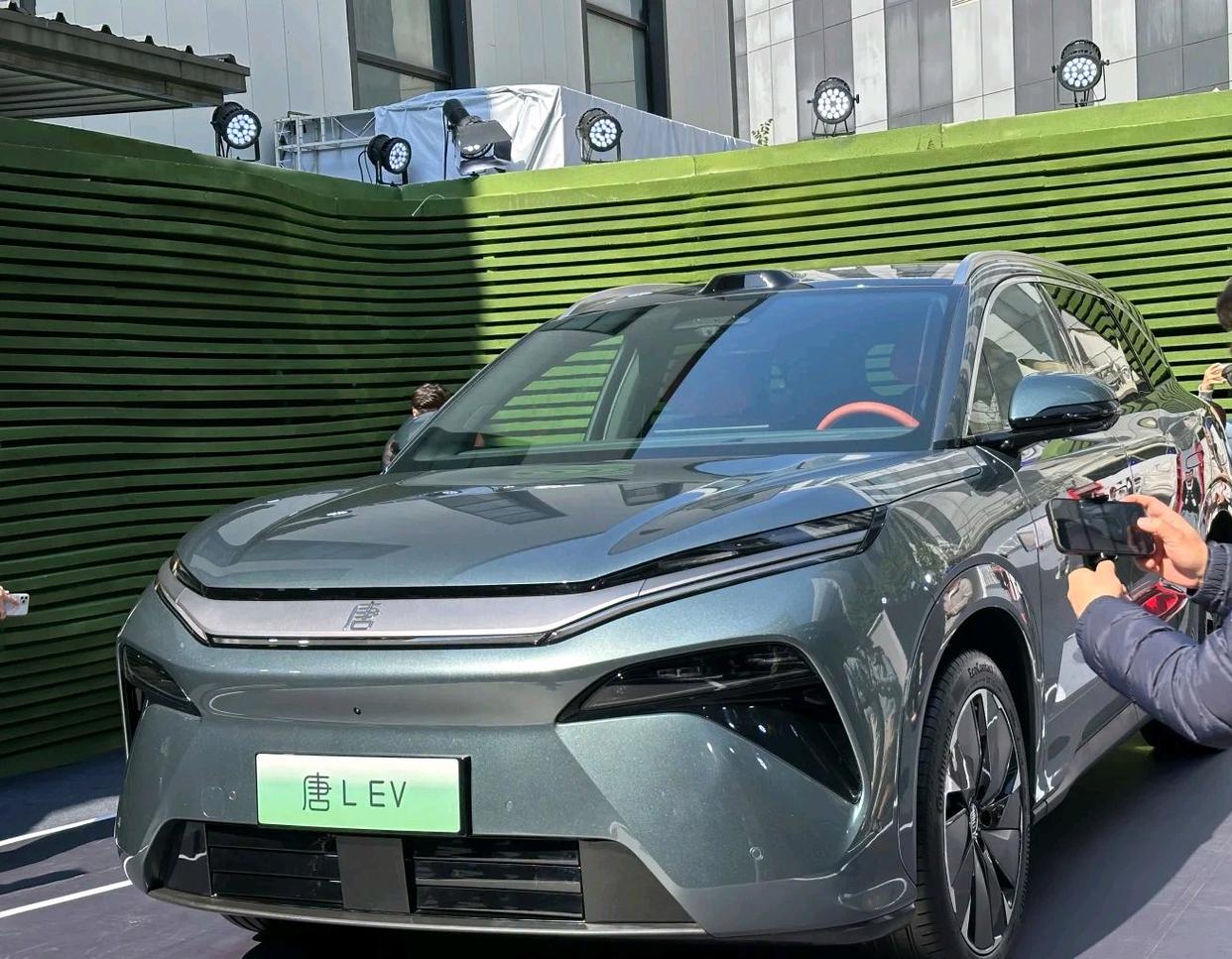 比亞迪全新唐L來襲!設計煥新、七座空間、多重動力可選