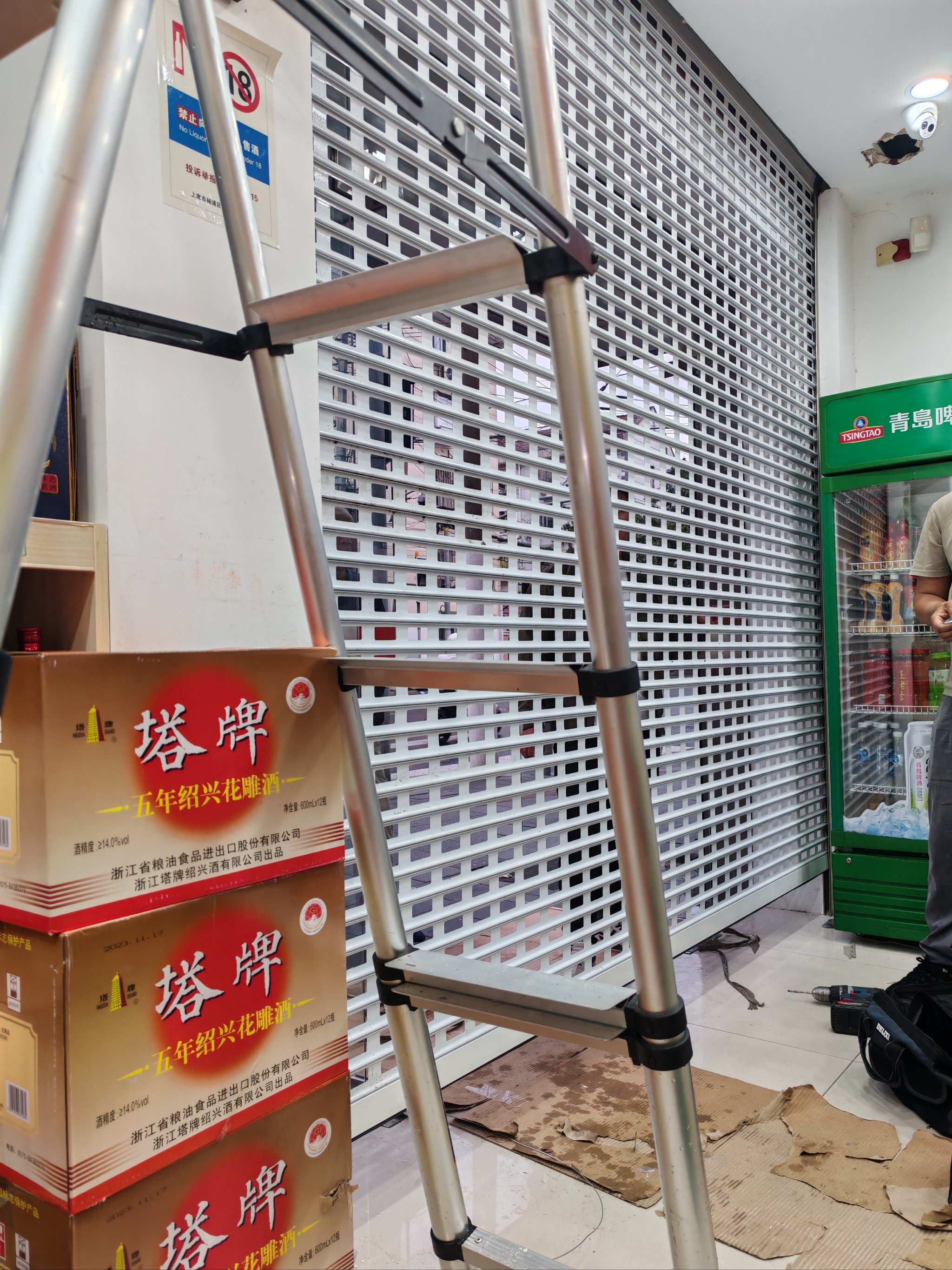 電動卷簾門維修費用有人知道嗎有網友曉得嗎