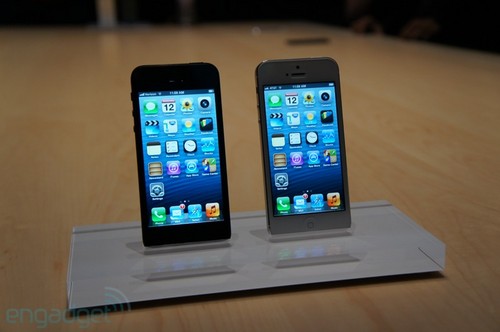 【蘋(píng)果iPhone5評(píng)測(cè)】黑白iPhone5拍照都偏黃